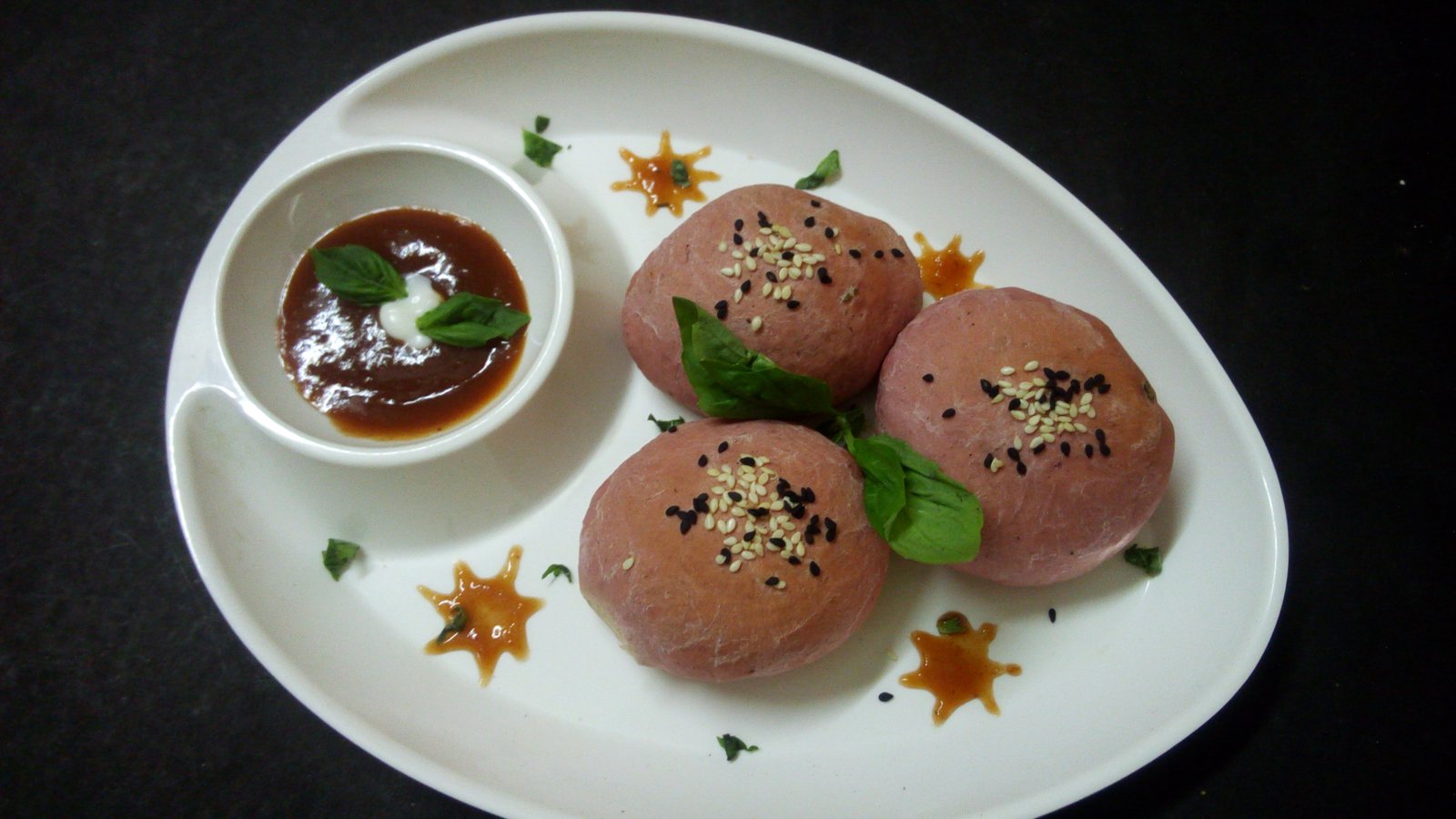Biryani stuffed beetroot buns
